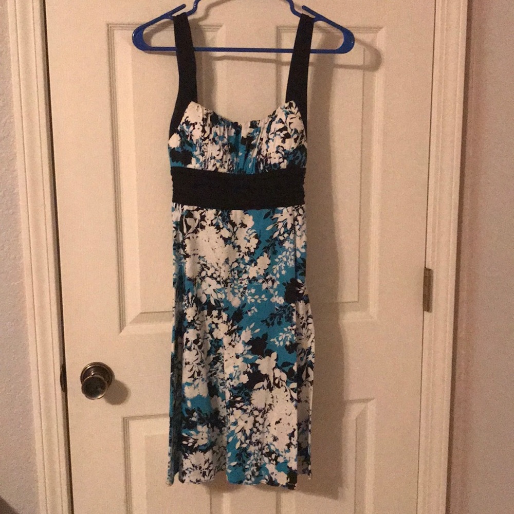 Blue floral banquet/semi-formal dress